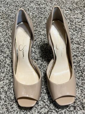 Jessica Simpson Patent Nude Peep-Toe Pumps size 7